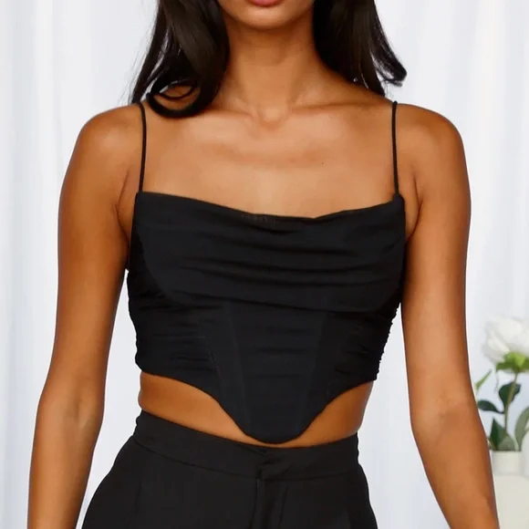 Hello Molly | My Scene Crop - Picture 2 of 8